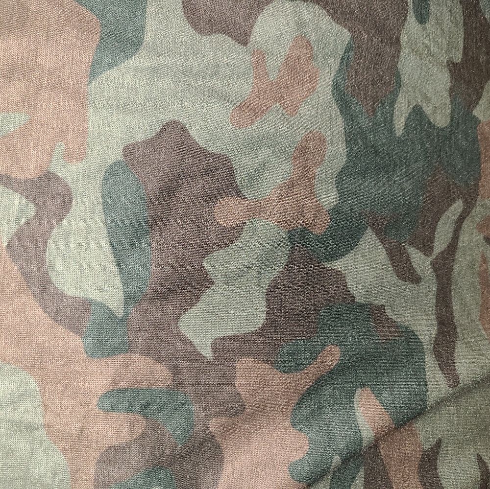 Unisex long sleeve shirt Small w camo print - Picture 3 of 7